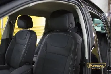 Чехлы на Volkswagen Tiguan 2, серии "Aurora" с алькантарой - серая строчка