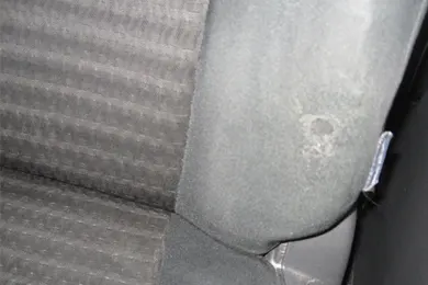 Как предотвратить износ сидений в машине и основные способы защиты салона