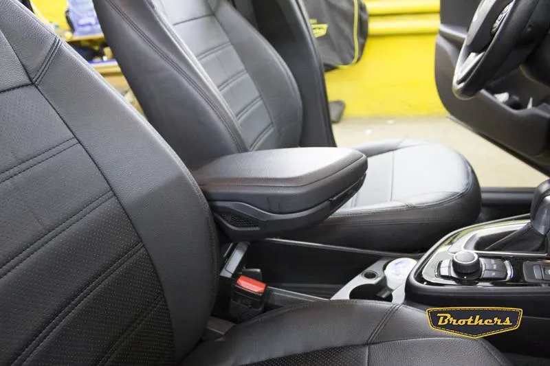 Установка чехлов BMW 2 серии Premium, строчка стандарт, серая