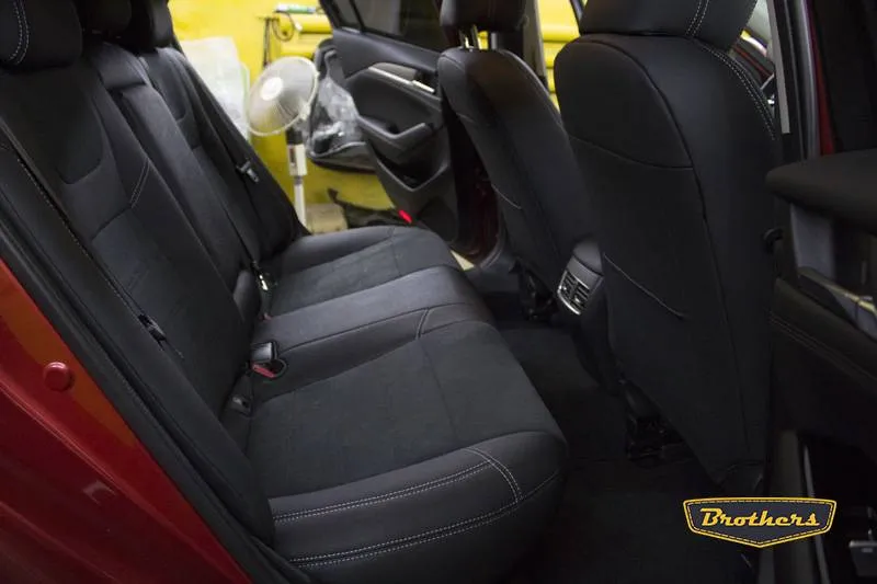 Установка чехлов серии Aurora с продленной алькантарой на Mazda 6 (GJ)