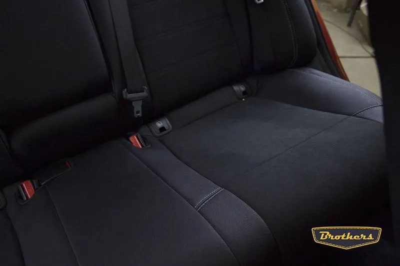 Установка чехлов серии Aurora с продленной алькантарой на Mazda 6 (GJ)