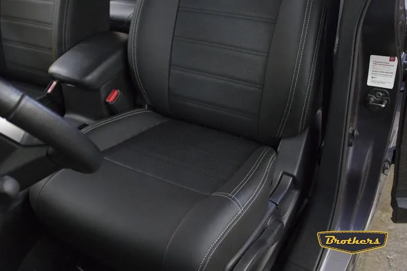 Установка чехлов серии Premium на Nissan X-Trail (T31), строчка стандарт, серая