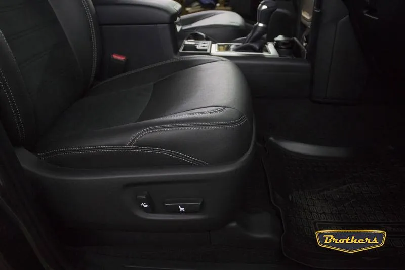 Установка чехлов серии Alcantara на Toyota Prado 150, строчка стандарт, серая