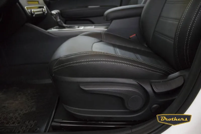 Установка чехлов серии Premium на Kia Optima 4, строчка стандарт, серая