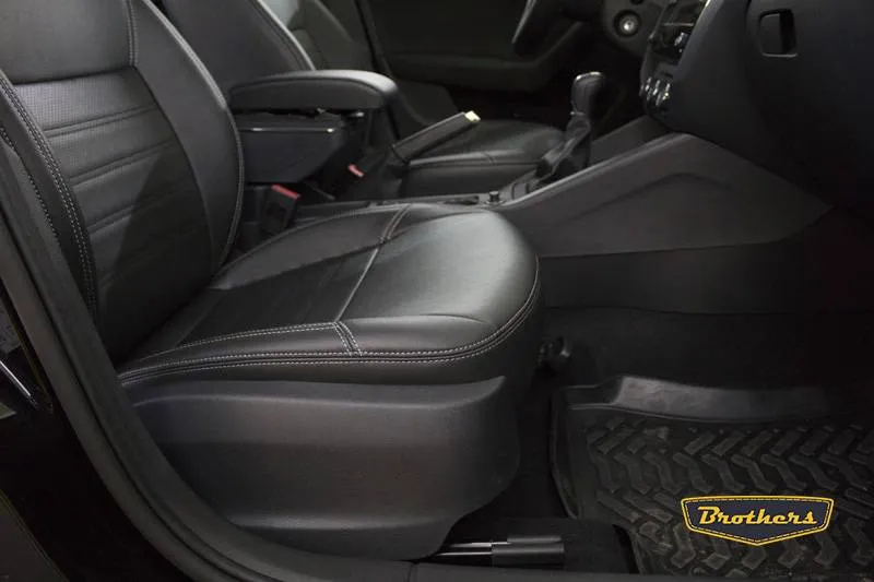 Установка чехлов серии Premium на Skoda Octavia A7 (Ambition), строчка стандарт, серая