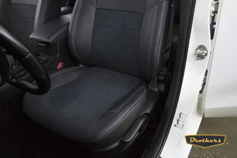 Установка чехлов серии Alcantara с продлением первого ряда сидений на Mazda 3 (BL)