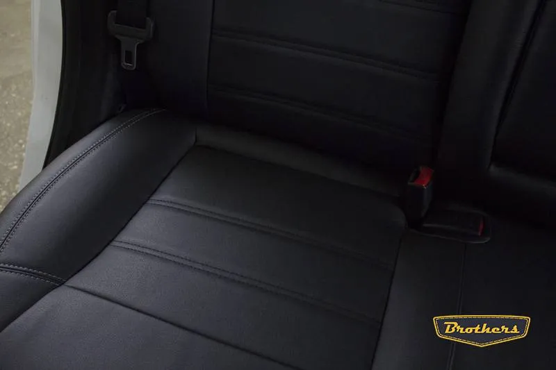 Установка чехлов серии Alcantara с продлением первого ряда сидений на Mazda 3 (BL)