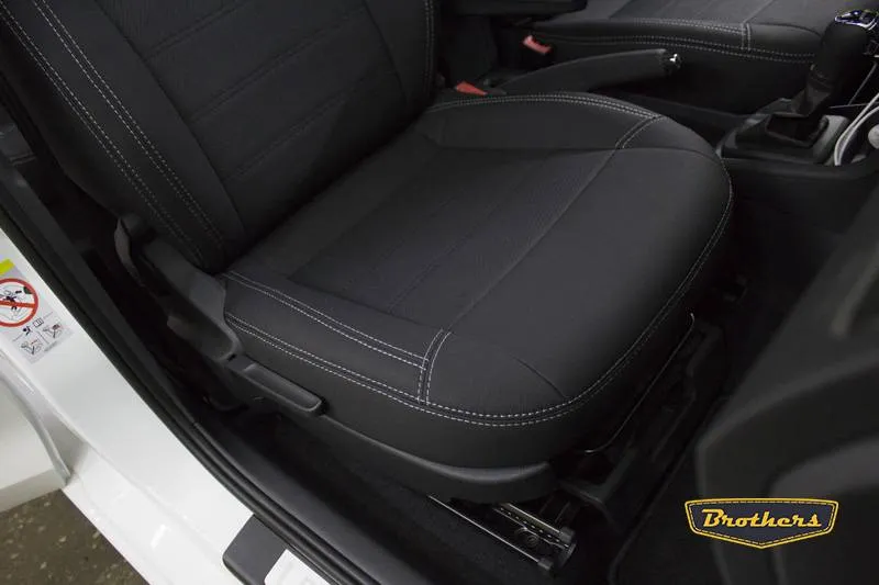 Установка чехлов серии Aurora на Skoda Rapid, строчка стандарт, серая