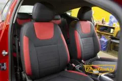 Установка чехлов на Opel Astra J - серия Аврора с красными вставками