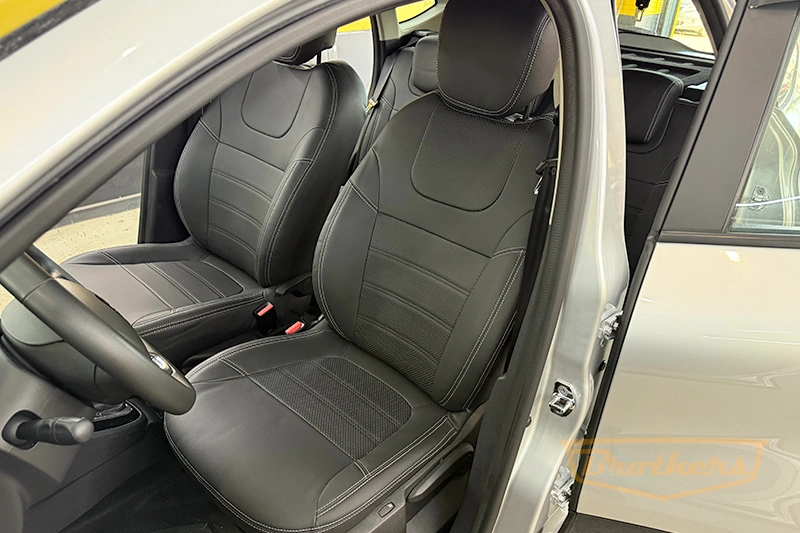 Чехлы на Renault Captur, серии "Premium" - серая строчка