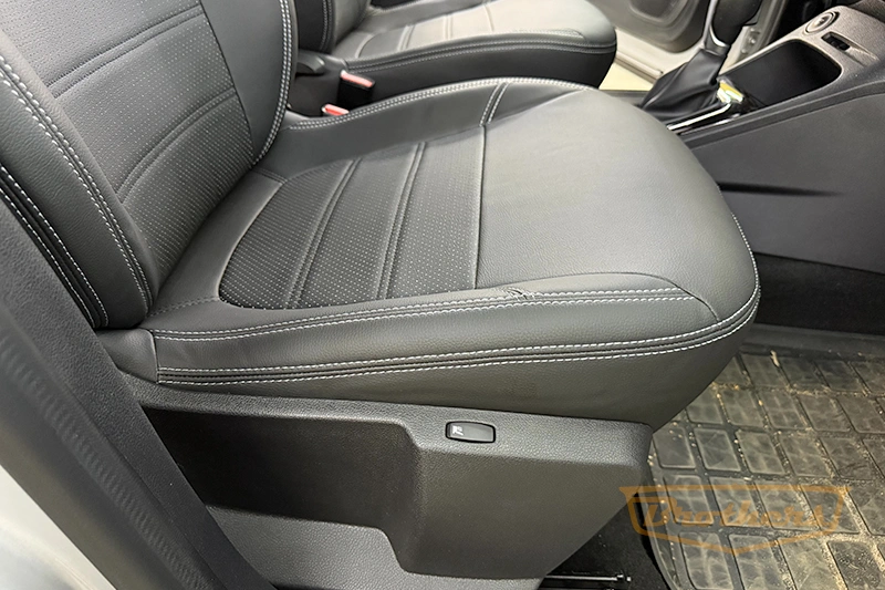 Чехлы на Renault Captur, серии "Premium" - серая строчка