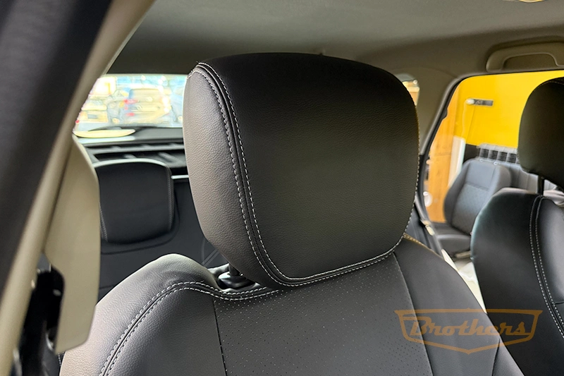 Чехлы на Renault Captur, серии "Premium" - серая строчка