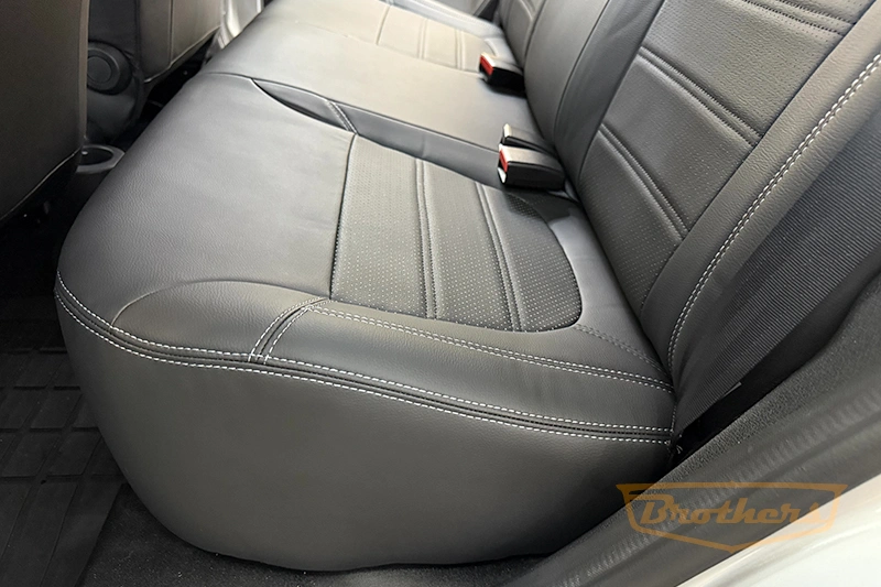 Чехлы на Renault Captur, серии "Premium" - серая строчка