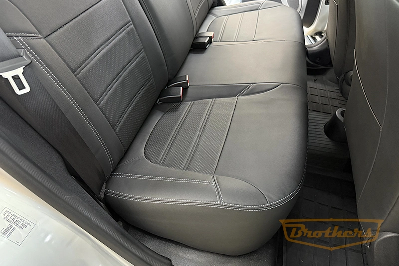 Чехлы на Renault Captur, серии "Premium" - серая строчка