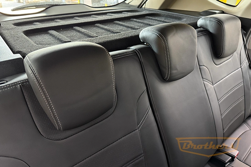 Чехлы на Renault Captur, серии "Premium" - серая строчка