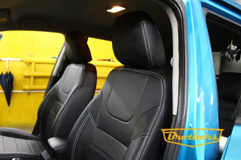 Чехлы на Suzuki Vitara II (Рестайлинг) серии "Premium" - серая строчка