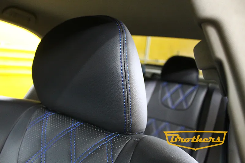Чехлы на Honda Accord 8, серии "Premium" - ромбы, синяя строчка