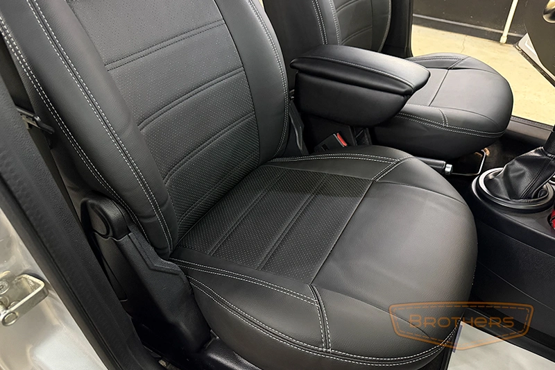Чехлы на Ford Fusion I рестайлинг, (2005 - 2012) серии "Premium" - серая строчка Чехлы на Ford Fusion I рестайлинг, (2005 - 2012) серии "Premium" - серая строчка