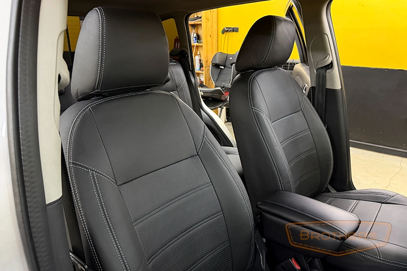 Чехлы на Ford Fusion I рестайлинг, (2005 - 2012) серии "Premium" - серая строчка Чехлы на Ford Fusion I рестайлинг, (2005 - 2012) серии "Premium" - серая строчка
