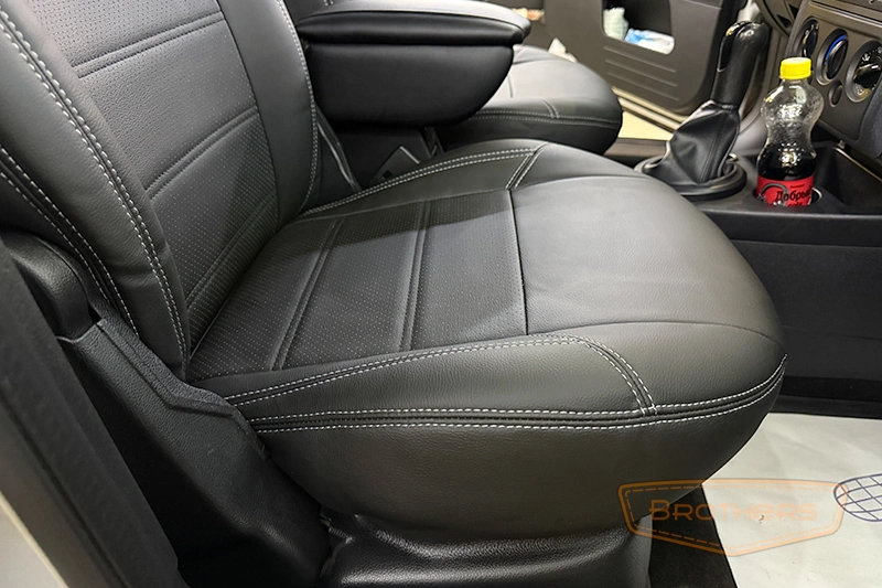 Чехлы на Ford Fusion I рестайлинг, (2005 - 2012) серии "Premium" - серая строчка Чехлы на Ford Fusion I рестайлинг, (2005 - 2012) серии "Premium" - серая строчка