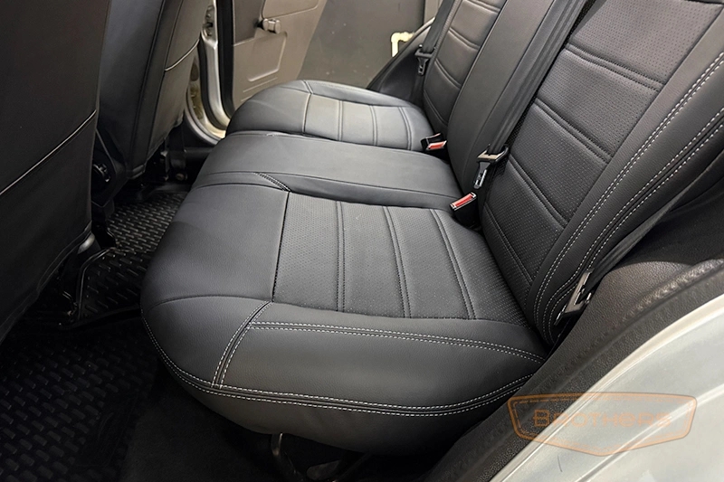 Чехлы на Ford Fusion I рестайлинг, (2005 - 2012) серии "Premium" - серая строчка Чехлы на Ford Fusion I рестайлинг, (2005 - 2012) серии "Premium" - серая строчка