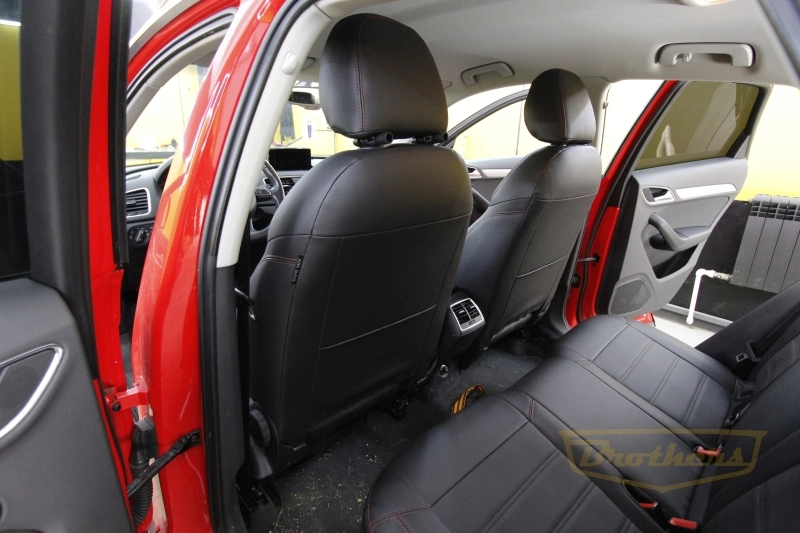 Audi Q3, серии "Premium" - красная строчка