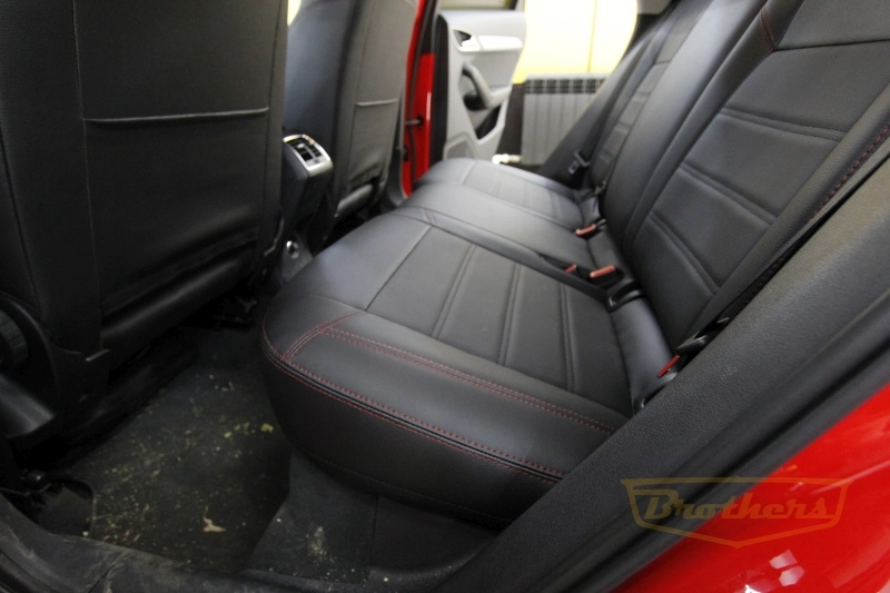 Audi Q3, серии "Premium" - красная строчка