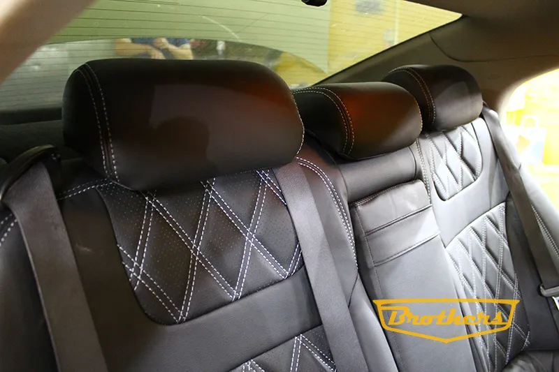 Чехлы на Lexus IS II, (2005 - 2008) серии "Premium" - серая строчка, ромбы