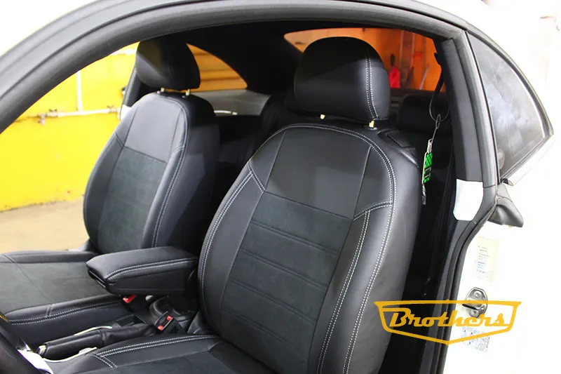 Чехлы на Volkswagen Beetle II (A5), 2011 – 2019 серии "Alcantara" - серая строчка