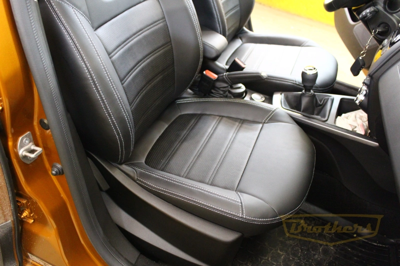 Чехлы на Renault Duster 2, серии "Premium" - серая строчка
