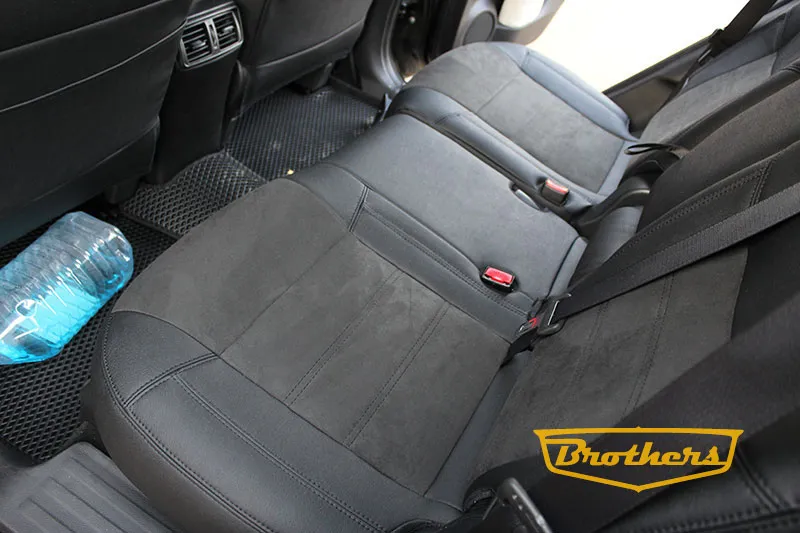 Чехлы на Nissan X-Trail T32, серии "Aurora" - с продленной алькантарой, черная строчка Чехлы на Nissan X-Trail T32, серии "Aurora" - с продленной алькантарой, черная строчка