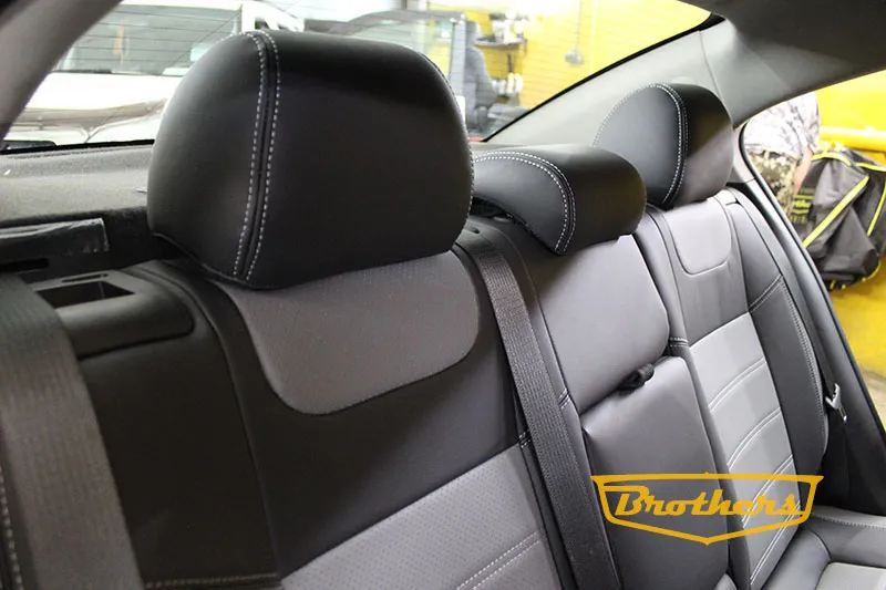 Чехлы на Chevrolet Cruze, серии "Premium" - серые вставки, серая строчка