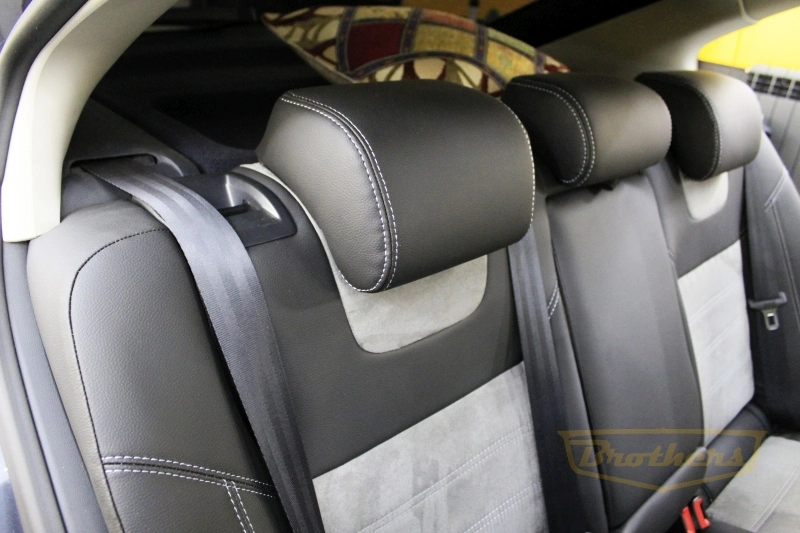 Чехлы на Skoda Octavia A5 (elegance), серии "Premium Plus" - серая строчка, серый центр