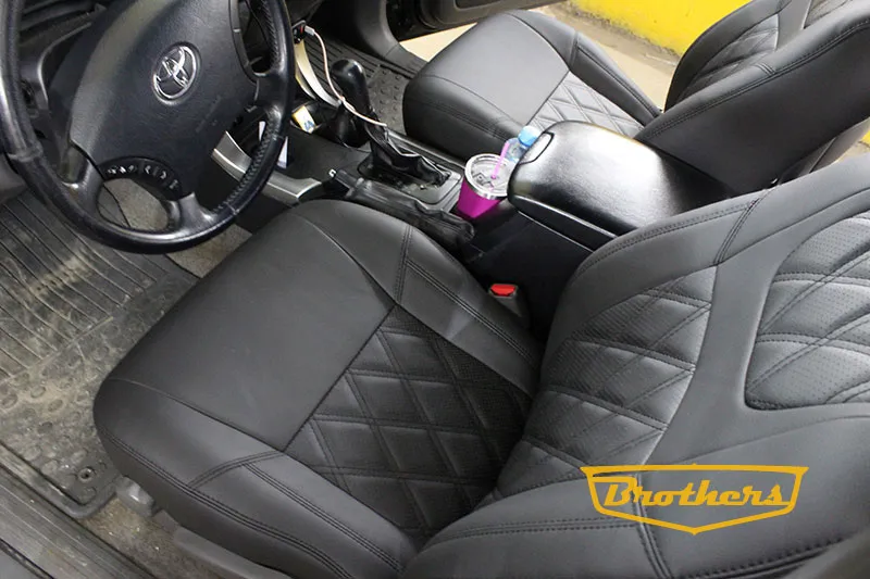 Чехлы на Toyota Prado 120, серии "Premium" - черная строчка, ромбы