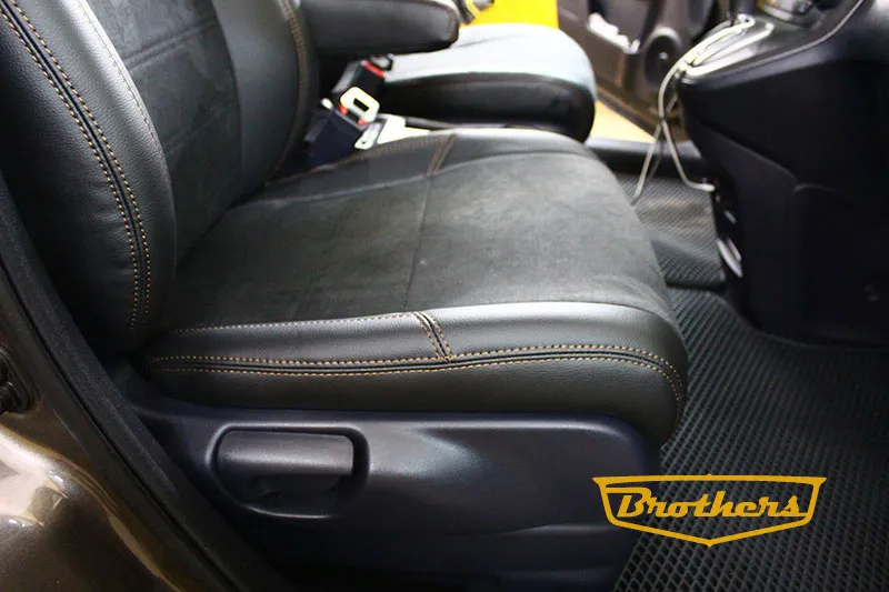 Чехлы на Honda CRV 3, серии "Alcantara", продление передних сидений - коричневая строчка