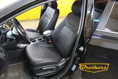 Чехлы на Hyundai Elantra 5, серии "Premium" - черная строчка