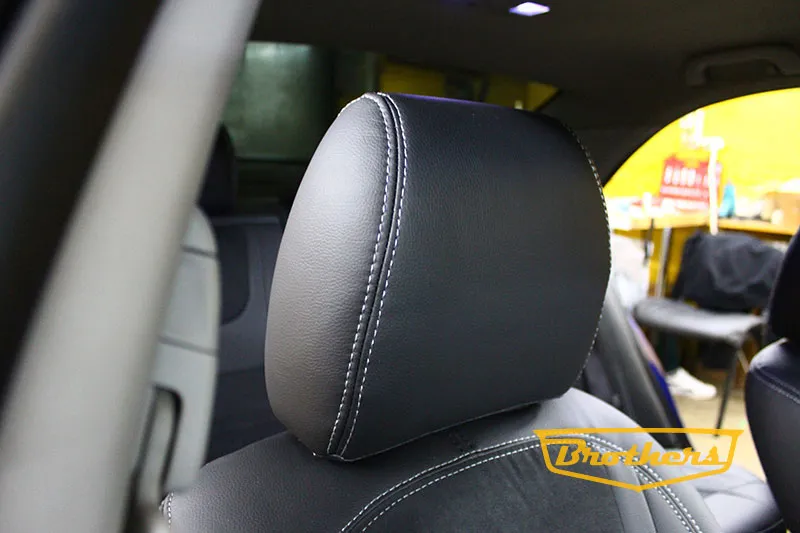 Чехлы на Mazda 6 1 (седан), серии "Alcantara" - серая строчка с продлением передних сидений