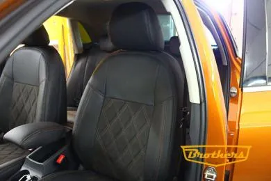 Чехлы на сидения Audi Q3, серии "Alcantara" с ромбами - коричневая строчка