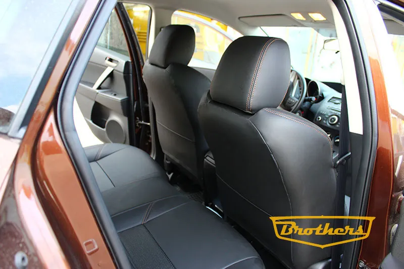 Чехлы на Mazda 3 (BL) хетчбек серии "Premium" - коричневая строчка