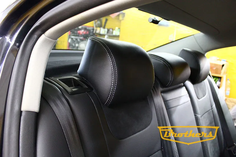 Чехлы на Volkswagen Passat B7, серии "Alcantara" (продление передних сидений) - серая строчка
