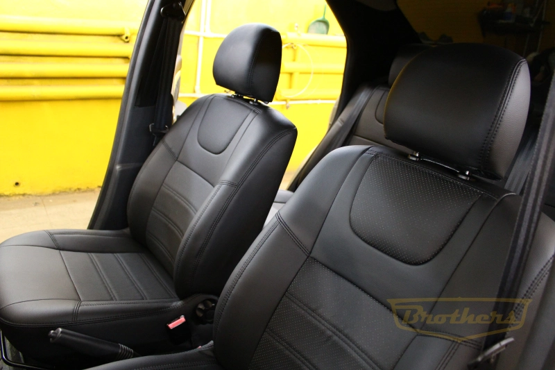 Чехлы для Renault Logan I (рестайлинг) серии "Premium" - черная строчка
