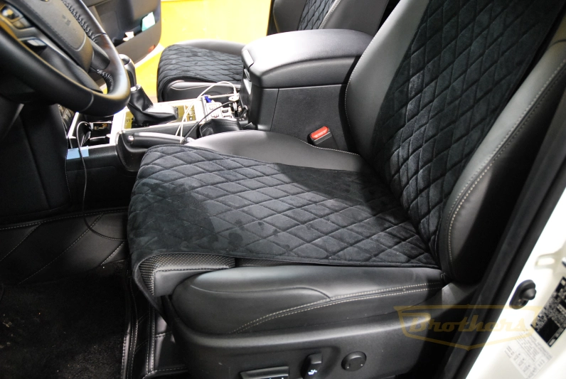 Накидки «Alcantara» ромбы, черная строчка