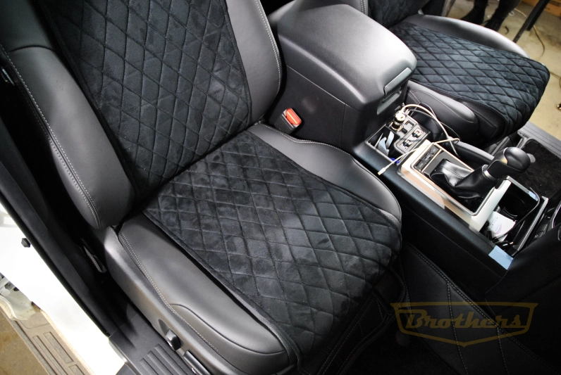 Накидки «Alcantara» ромбы, черная строчка