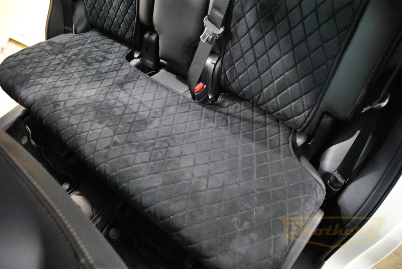 Накидки «Alcantara» ромбы, черная строчка