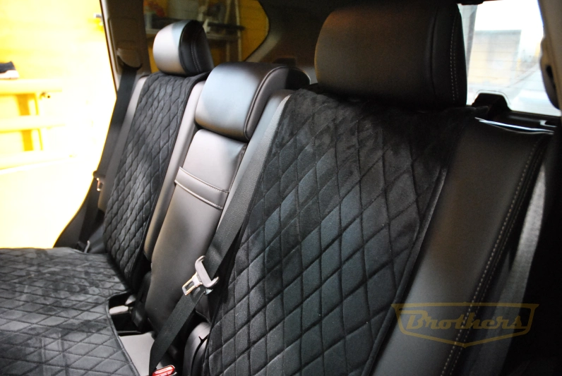 Накидки «Alcantara» ромбы, черная строчка