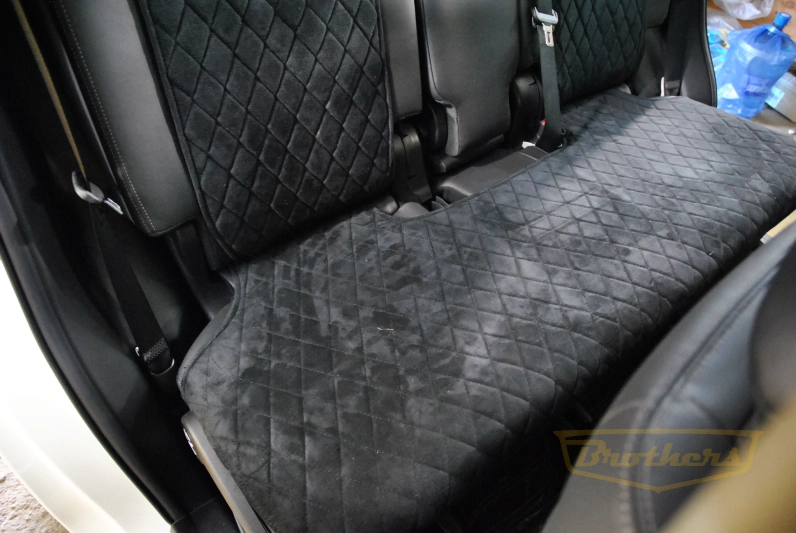 Накидки «Alcantara» ромбы, черная строчка