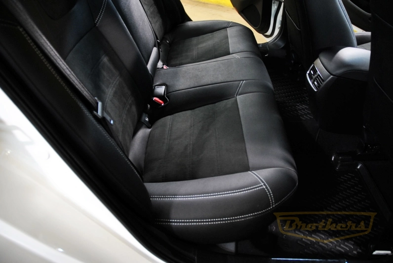 Чехлы на Mazda 6 III (GJ)  серии "Aurora" - серая строчка, продление передних сидений алькантарой