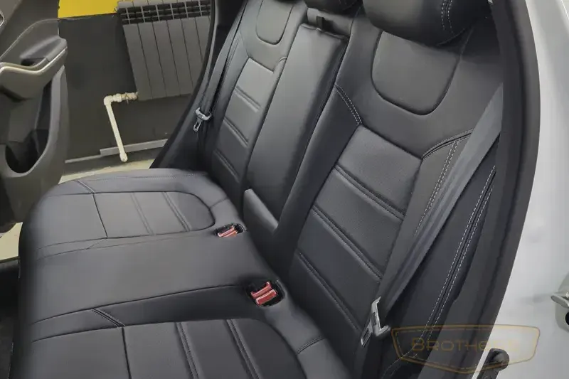 Чехлы на сиденья автомобиля JAC (Джак) JS 4 серии "Premium" - серая строчка Чехлы на сиденья автомобиля JAC (Джак) JS 4 серии "Premium" - серая строчка