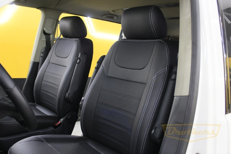 Чехлы для Volkswagen Caravelle T5 8 мест (2009 - 2015) серии "Premium" - серая строчка, гладкий центр