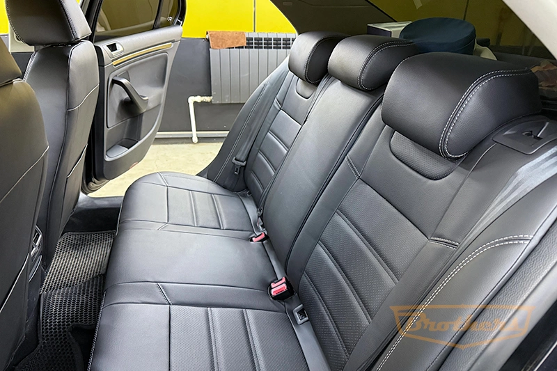 Чехлы на Volkswagen Jetta 5 (Trend Line), серии "Premium" - серая строчка